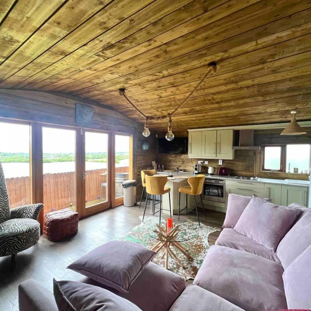 Photograph of Dublin Seaview Cabin