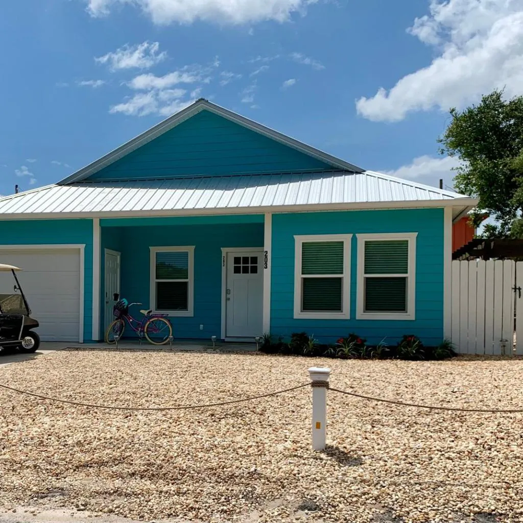 Photograph of Livin Laguna Loca