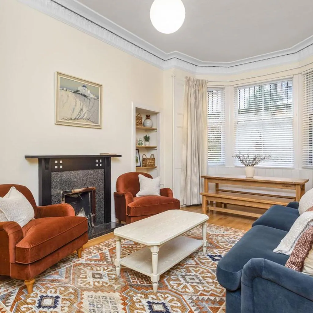 Photograph of Cosy Flat in Central Edinburgh