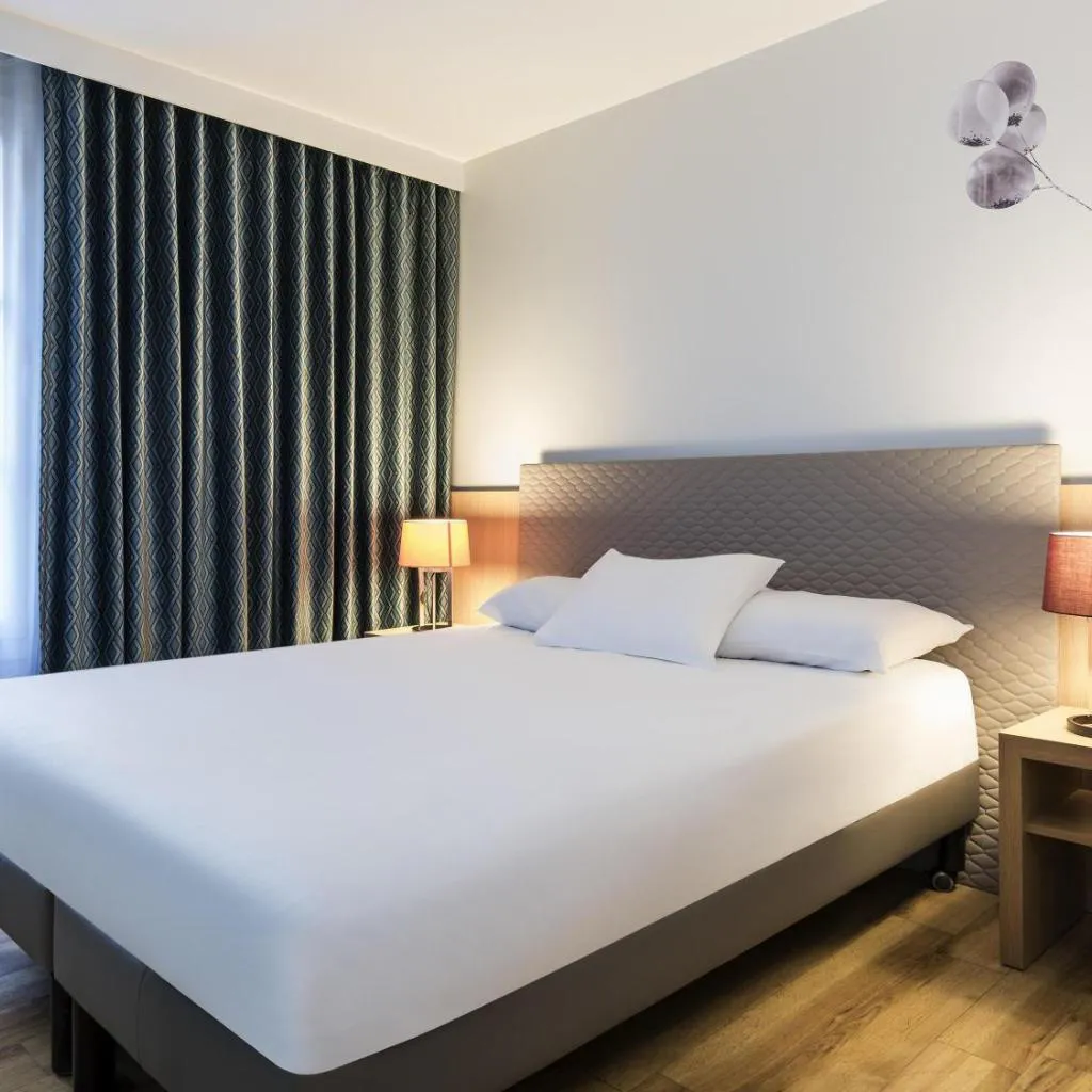 Photograph of Aparthotel Adagio Paris Montmartre