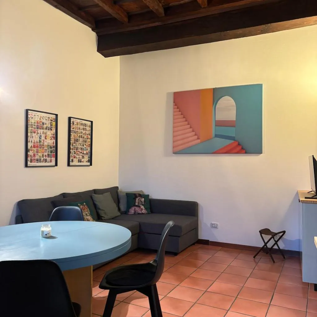 Photograph of Milan's secret courtyard - Historic center