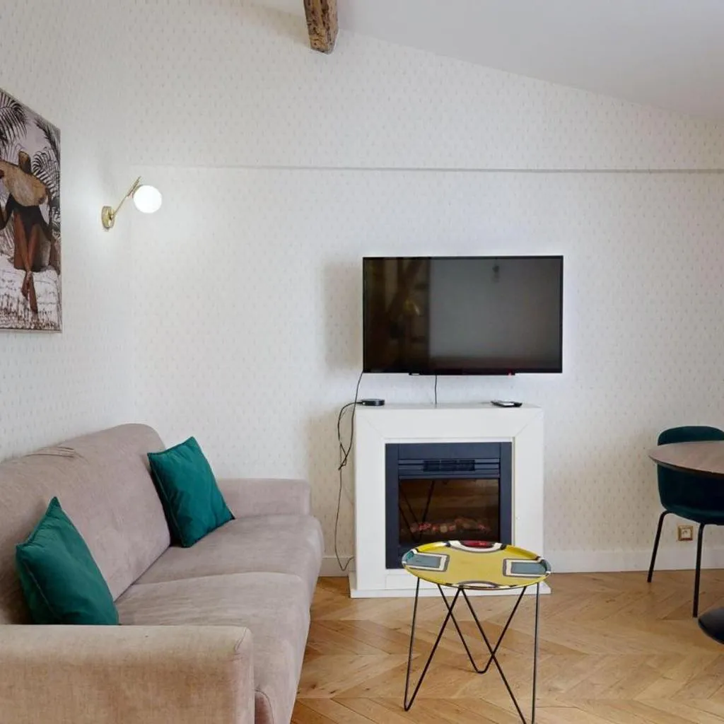 Photograph of Bluestay 115 - Superbe Appartement à Paris
