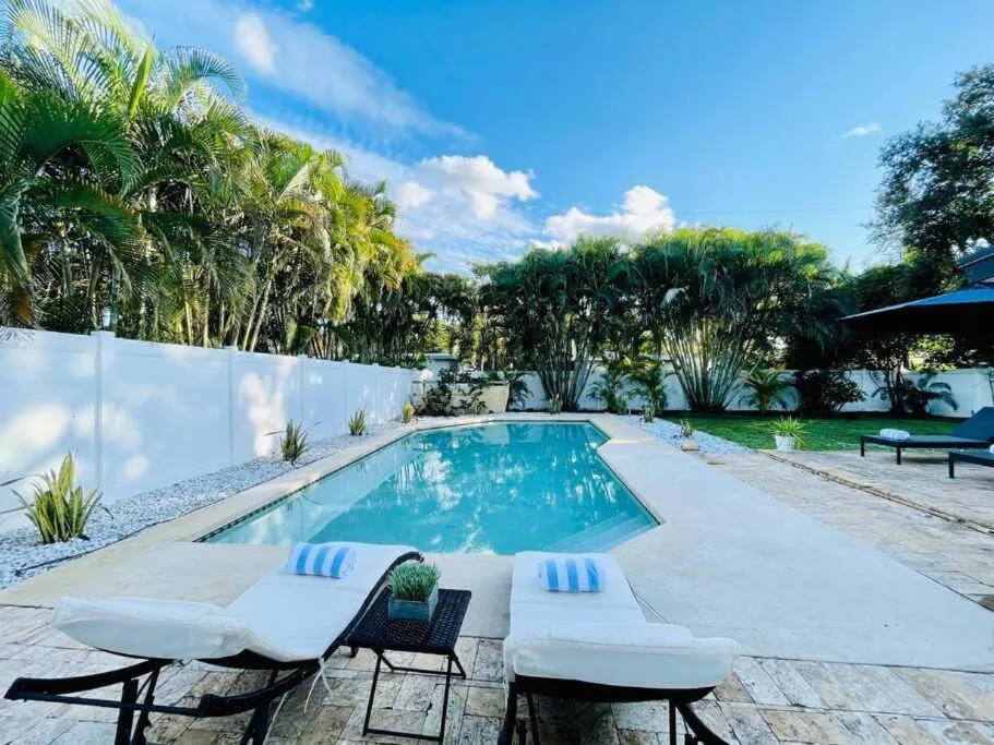 Photograph of Tropical Oasis House Private Pool Family Yard