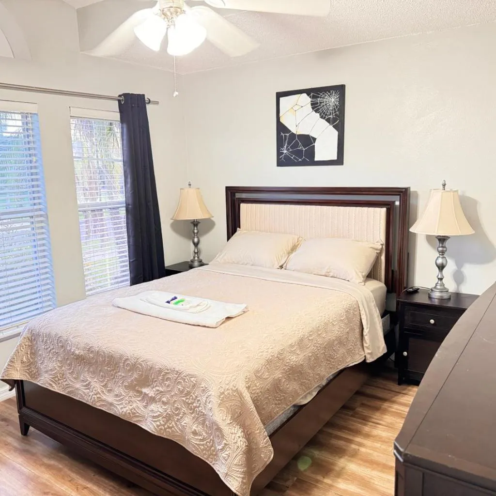 Photograph of Near Disney cozy quiet place, up to 2 rooms with queen bed up to 4 people