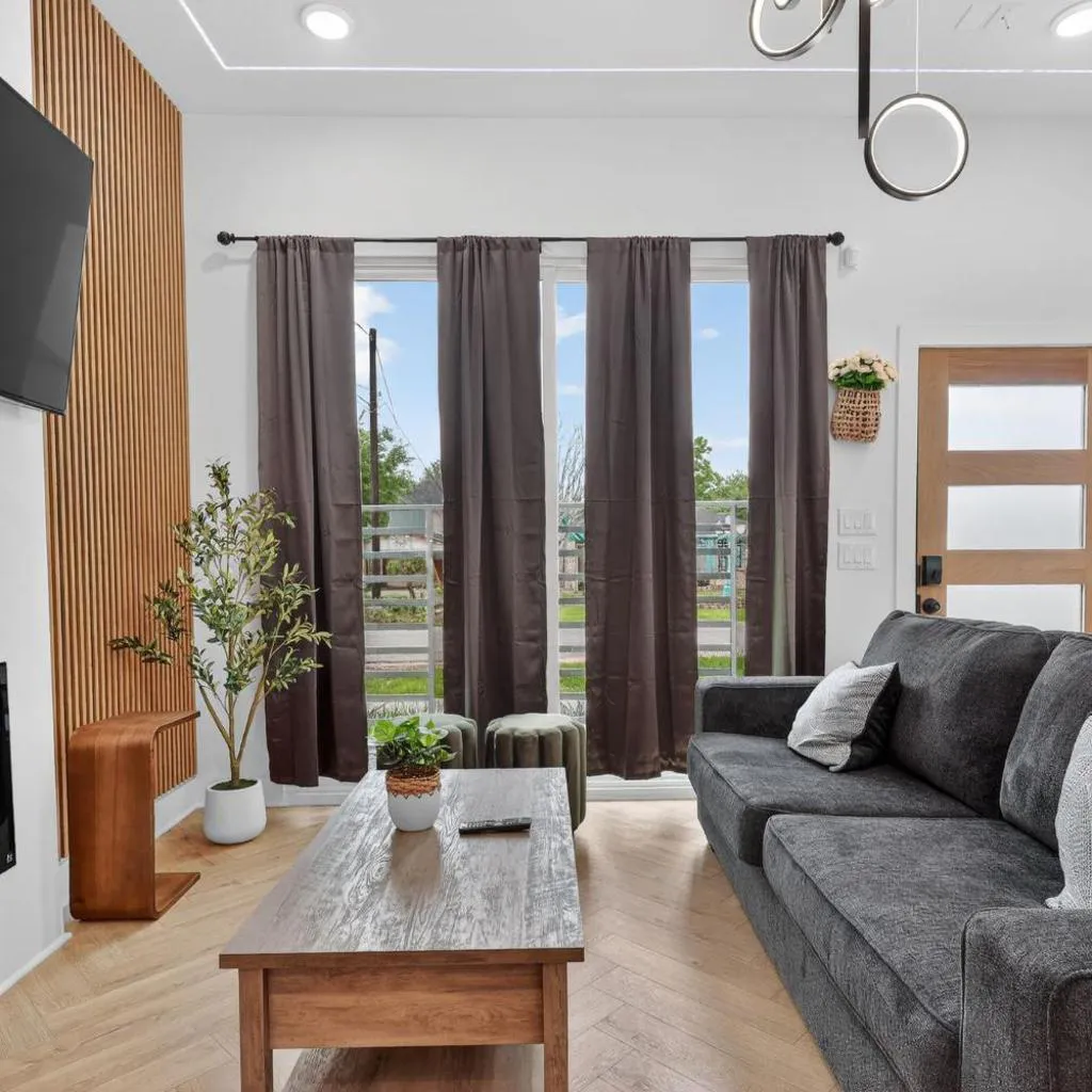 Photograph of Luxury 3BR Near TMC • NRG • Free Parking