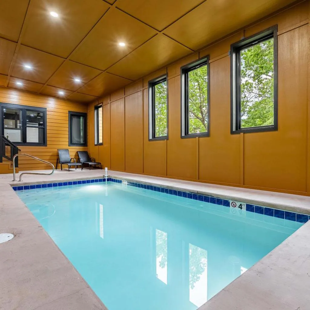 Photograph of SPECIAL Luxury Manor Hot Tub Pool Ober Views