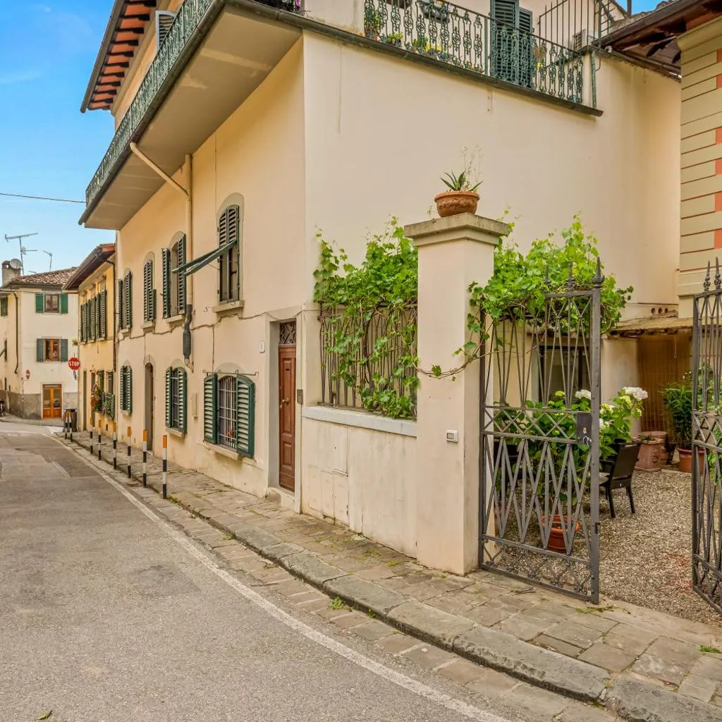 Photograph of Suites near Piazzale Michelangelo