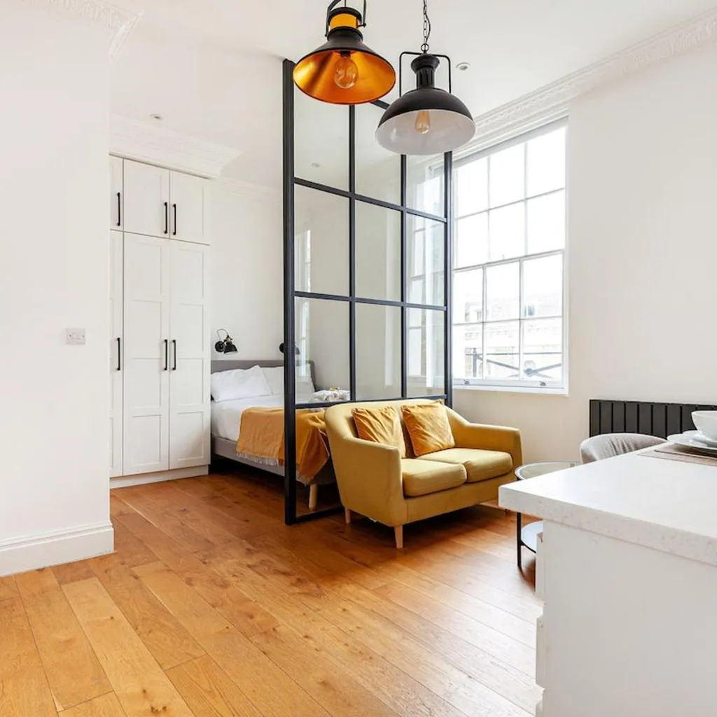 Photograph of Paddington Central Studio - 17