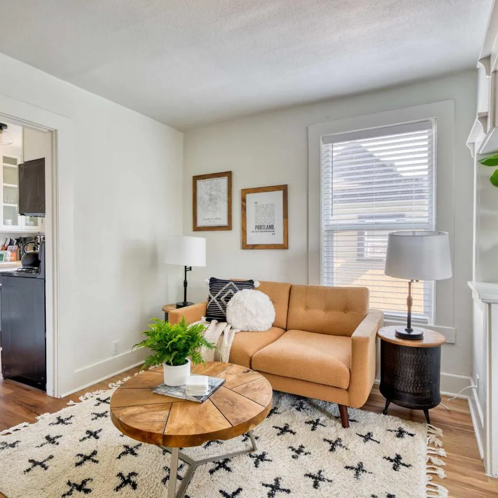 Photograph of Stay Portland - La Casa Burnside - Local Eateries - Shops - Bars