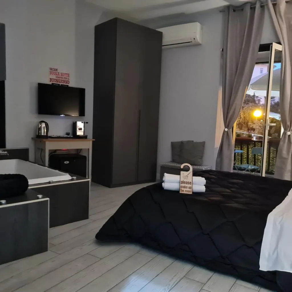 Photograph of ESPOSITO PLAZA- ROOMS & SUITE