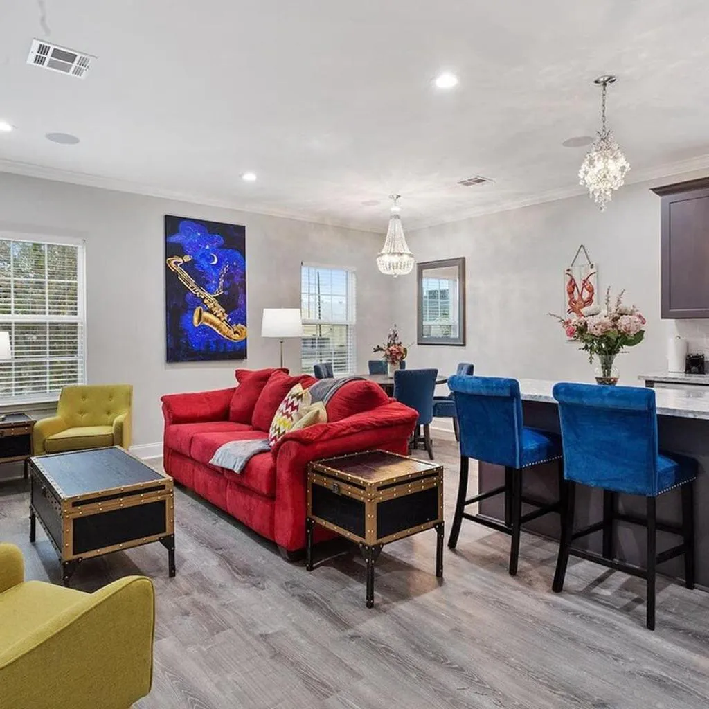 Photograph of Colorful 5 Bedroom Home near Superdome