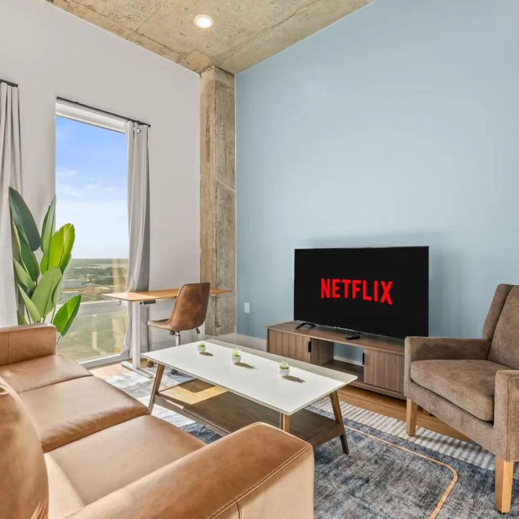 Photograph of Cozy Channelside 1BR Near DT Free Pool and Gym