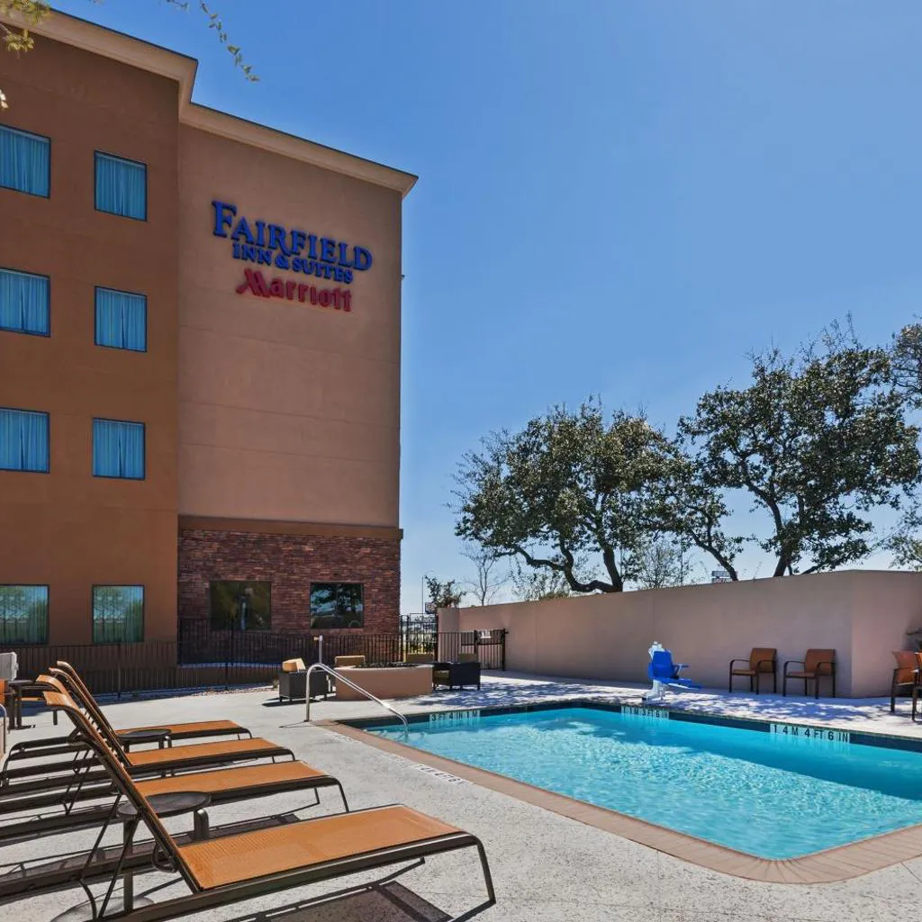Photograph of Fairfield Inn and Suites by Marriott Austin Northwest/Research Blvd