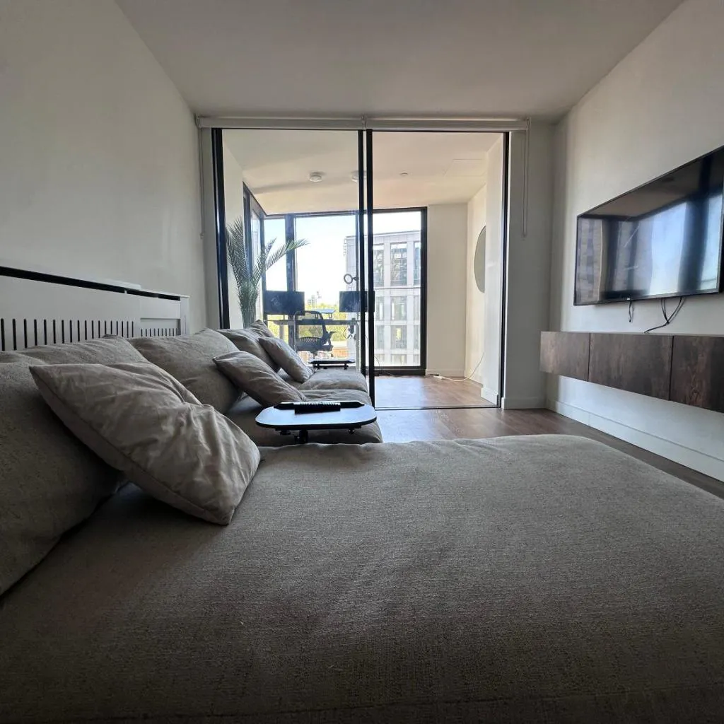 Photograph of Amazing 1Bed with winter garden in Vauxhall