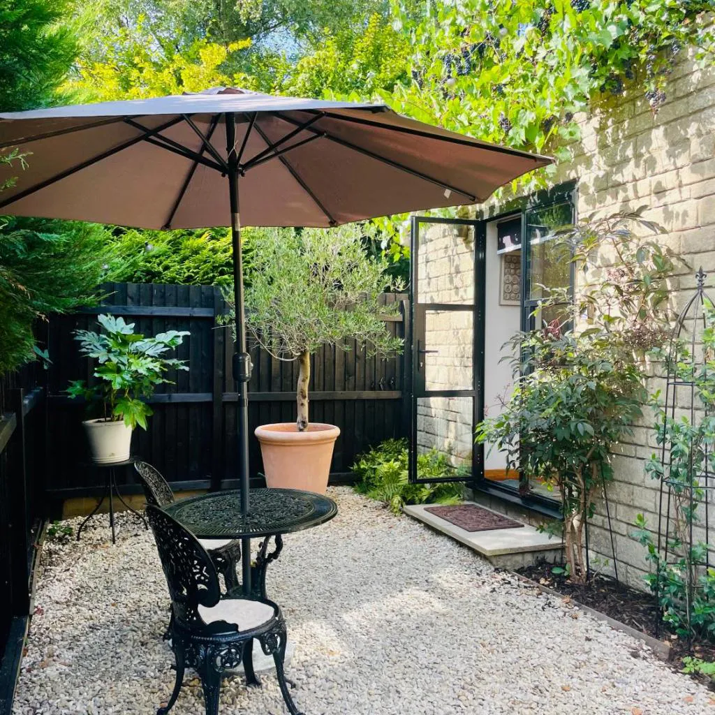 Photograph of The Hideaway Apartment, Bath