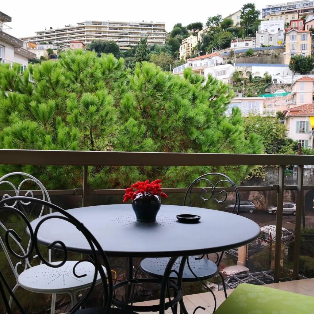 Photograph of Studio Nice colline avec parking privé