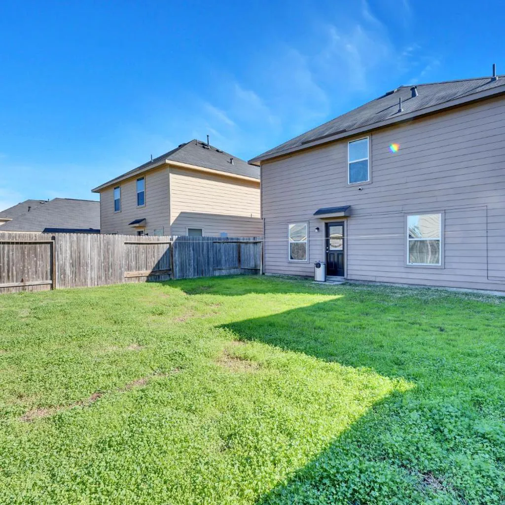 Photograph of Cozy Home, 7 miles to IAH airport