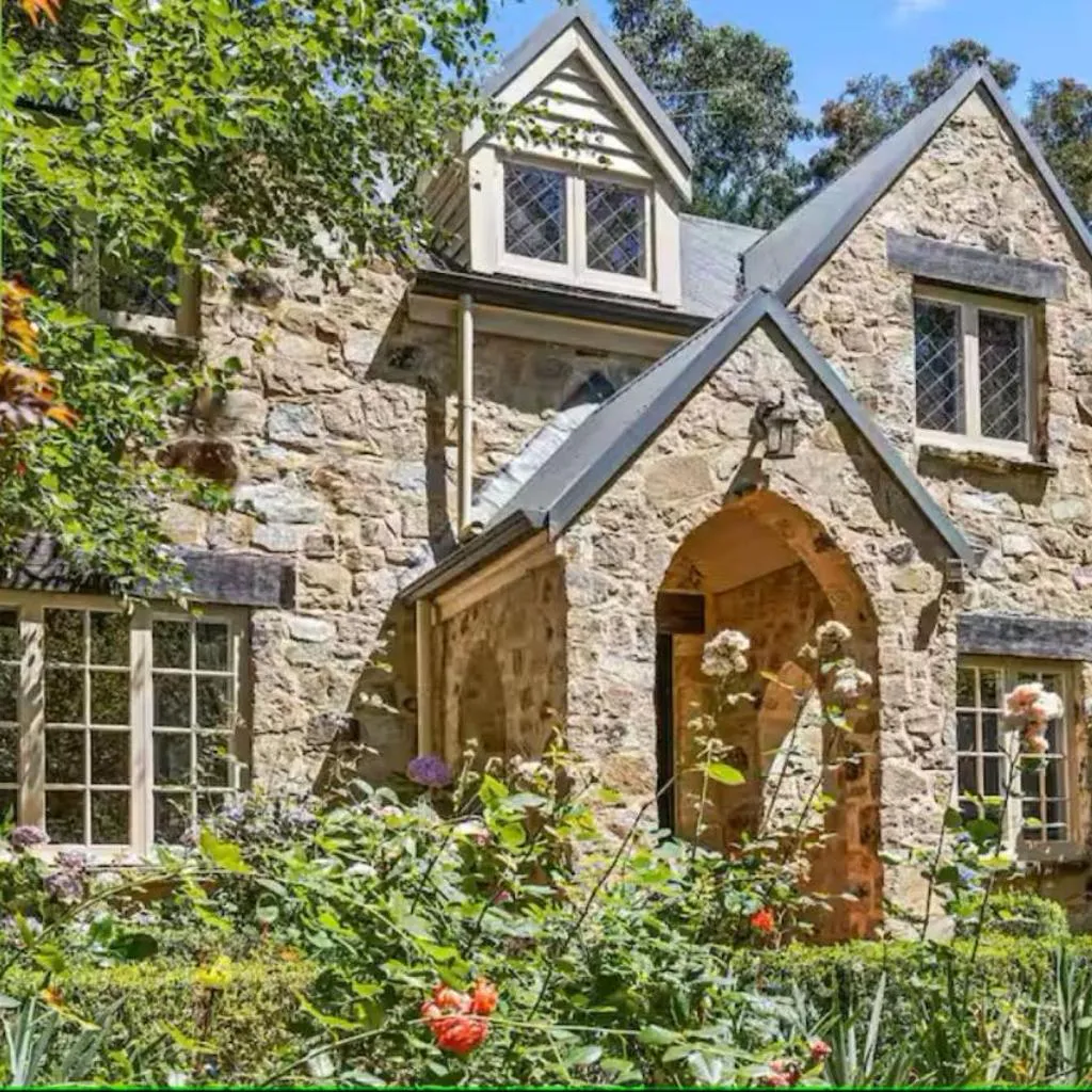Photograph of FROGWELL HOLLOW immerse into an idyllic fairytale