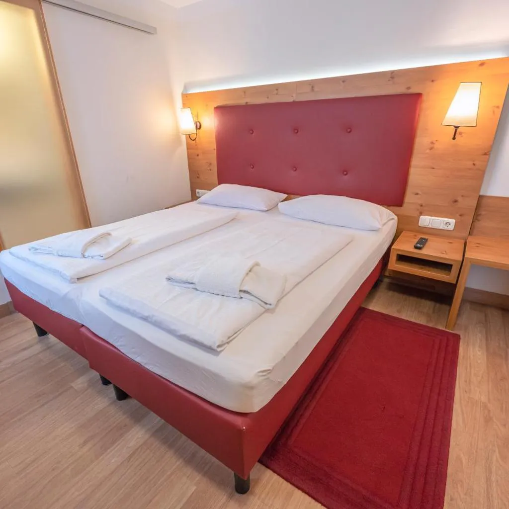 Photograph of Hotel Eder