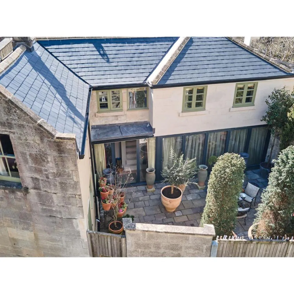 Photograph of Oppulent Lansdown Crescent Mews House with Free parking - Pass the Keys