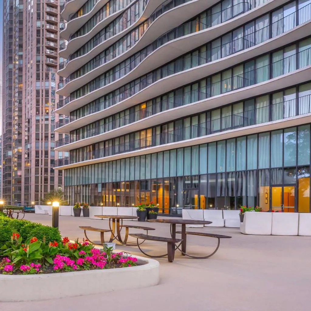 Photograph of Radisson Blu Aqua Hotel, Chicago