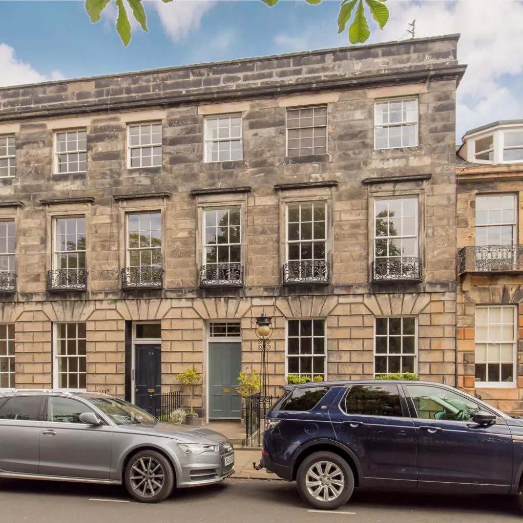 Photograph of Saxe Coburg Place - 325