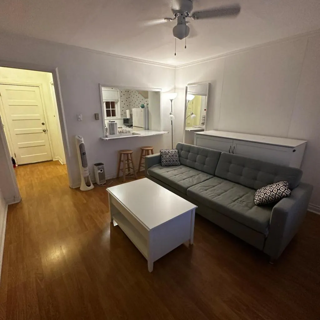 Photograph of Charming Retro Hollywood Hills Studio - near all