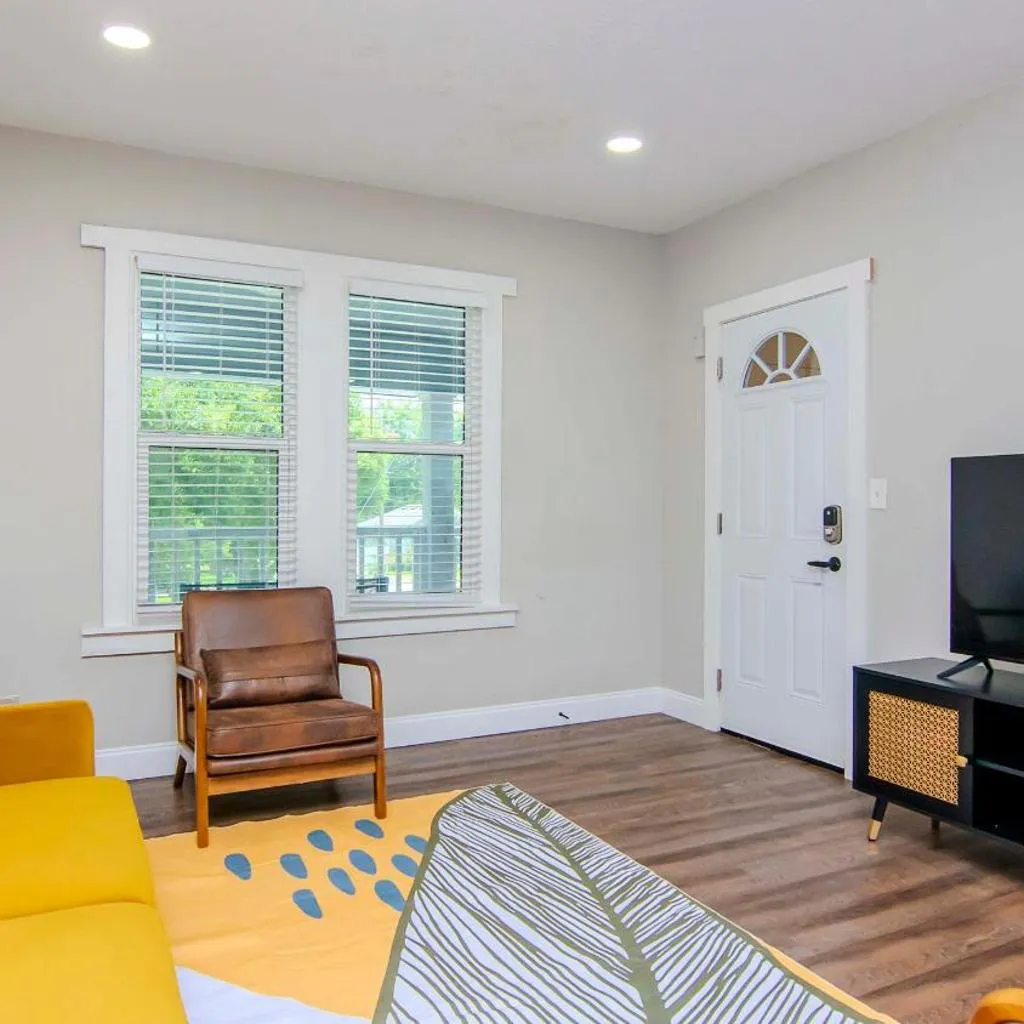 Photograph of Second Floor Stay with Balcony Access