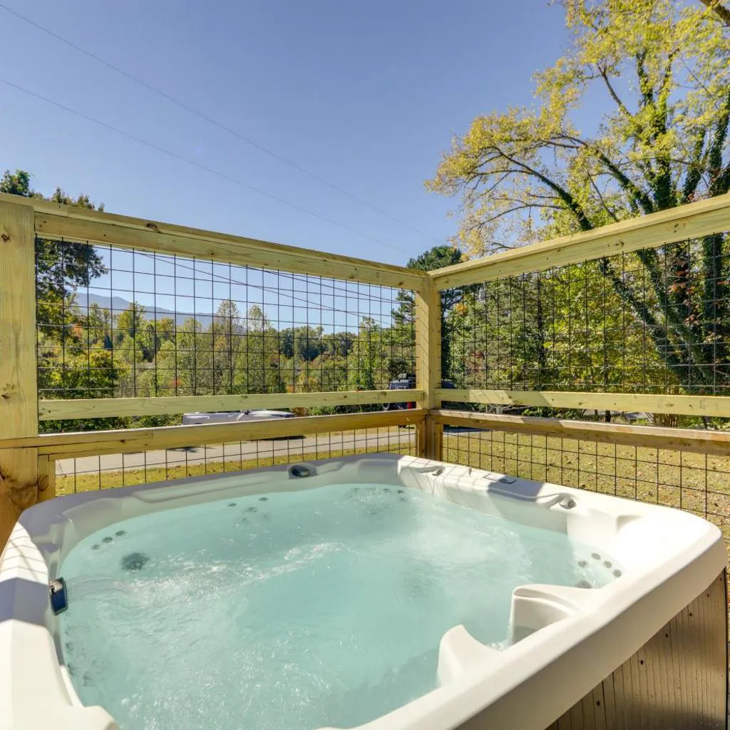 Photograph of Renovated Smokies Cabin w/ Mtn-View Deck & Hot Tub