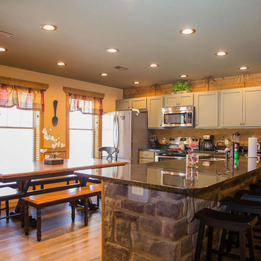 Photograph of Gatlinburg Pool Pad – Luxury 4BR Chalet, Indoor Pool, Sauna & Theater Room