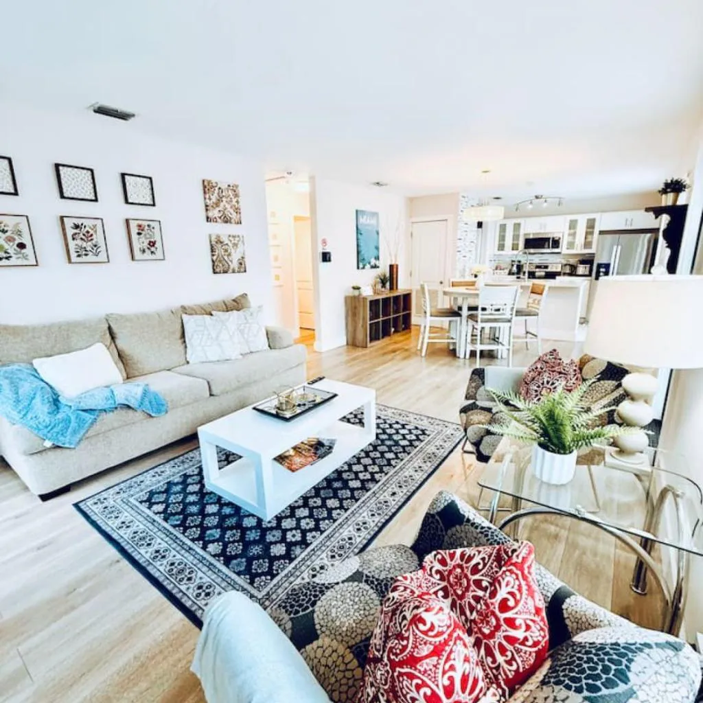 Photograph of Quiet retreat near Coconut Grove free parking