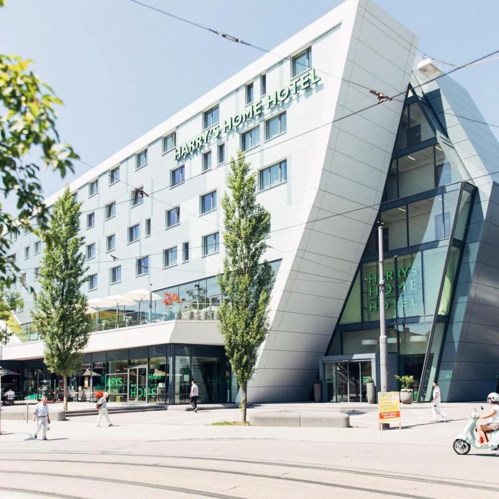 Photograph of harry's home München hotel & apartments