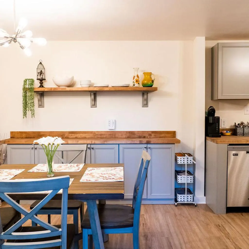 Photograph of Madrona's Guesthouse- Convenient location, pet friendly