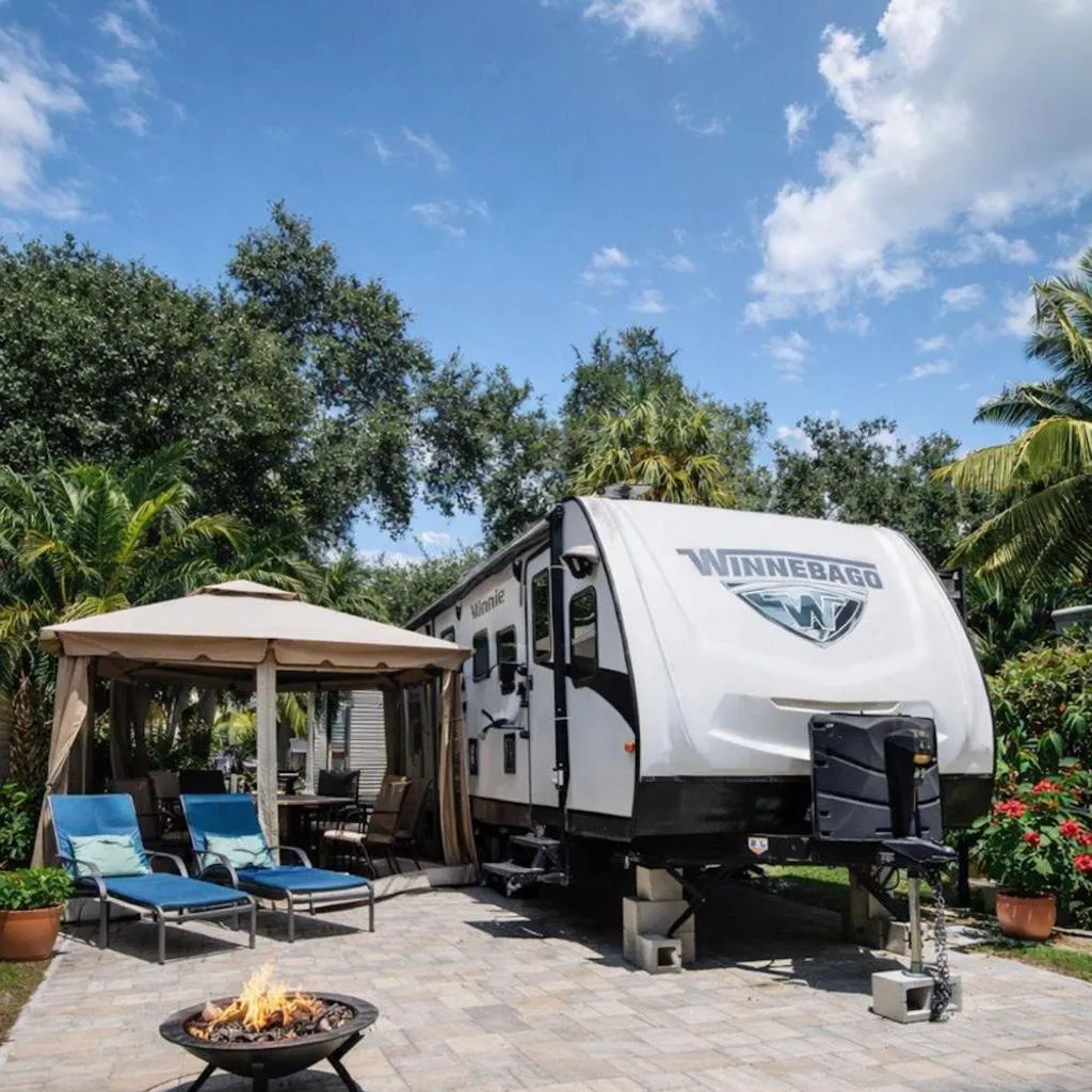 Photograph of Sun RV in Trailer park