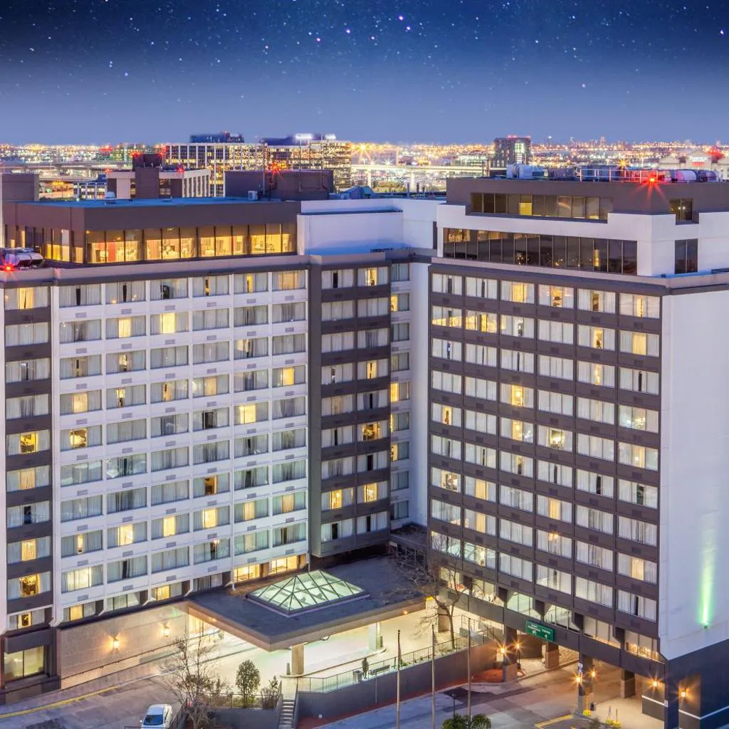 Photograph of Holiday Inn Toronto International Airport by IHG