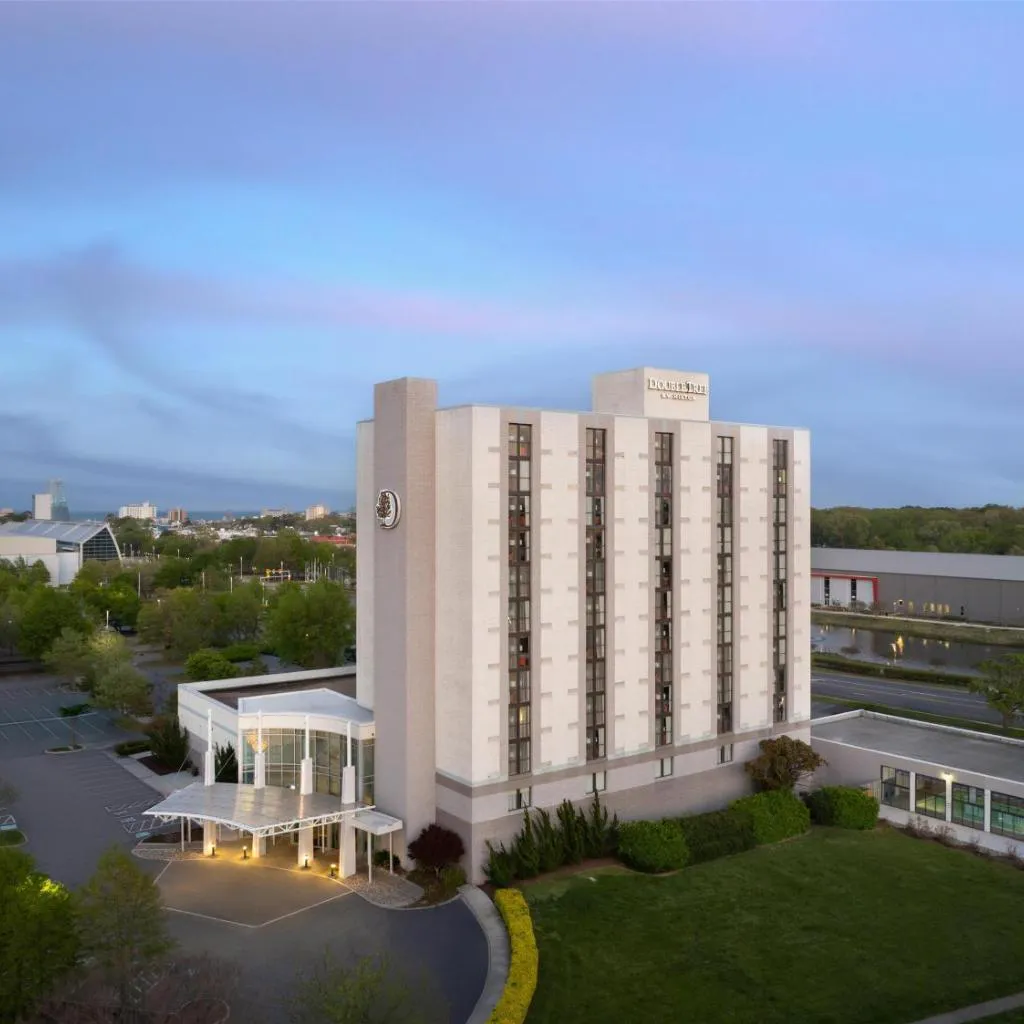 Photograph of DoubleTree by Hilton Virginia Beach