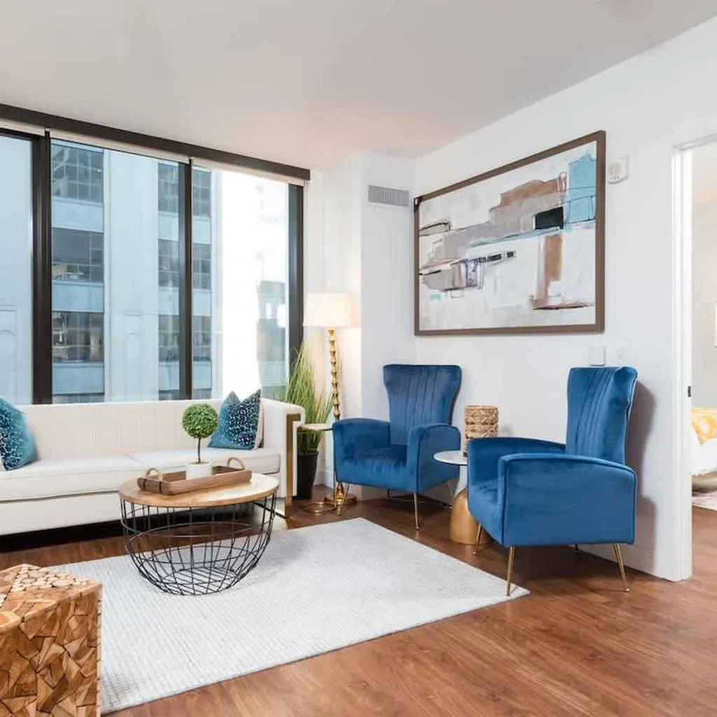 Photograph of Back-Bay Upscale Central Condo Bos Common Downtown