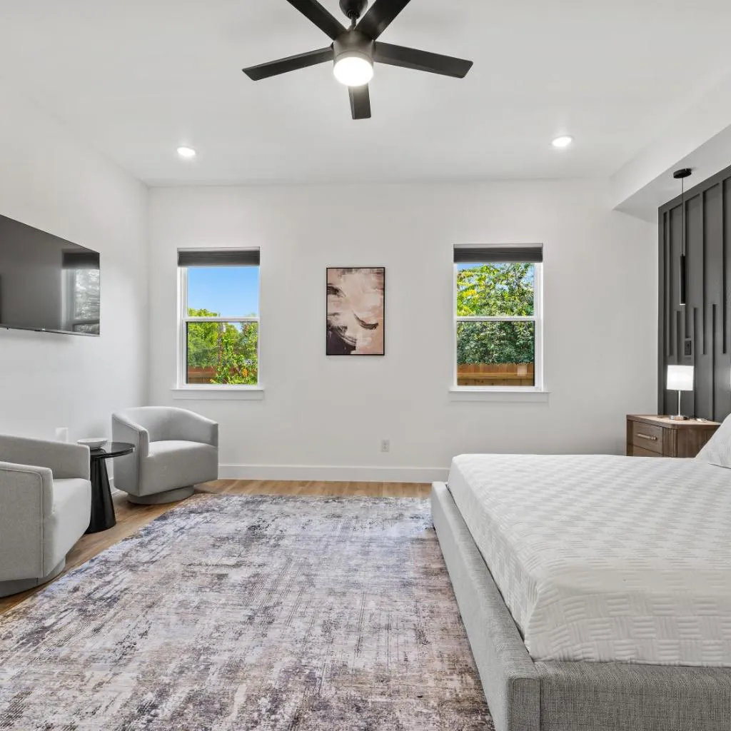 Photograph of Bottom District Skyline Retreat