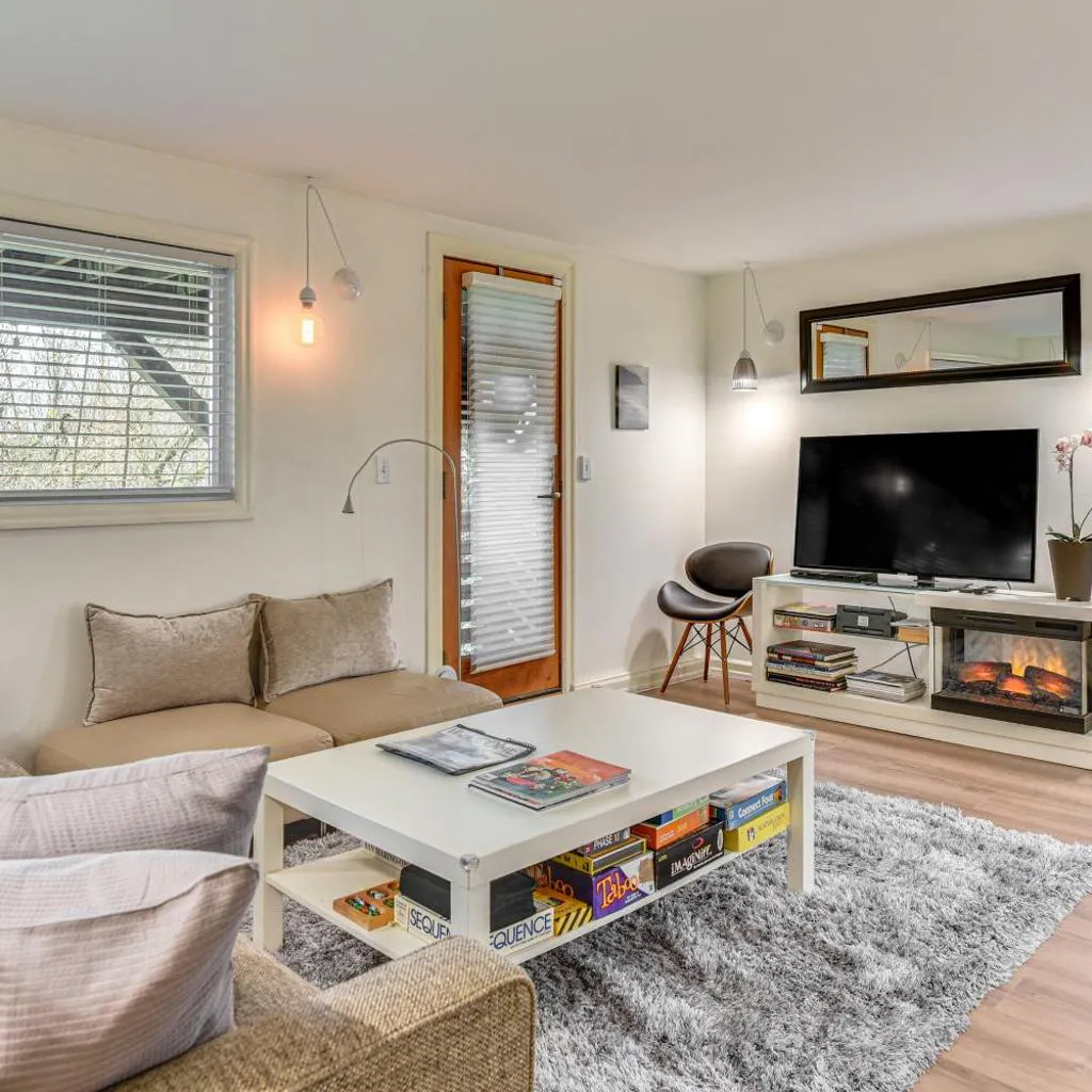 Photograph of 3 Mi to Downtown Portland: Lush Flat w/ Fire Pit