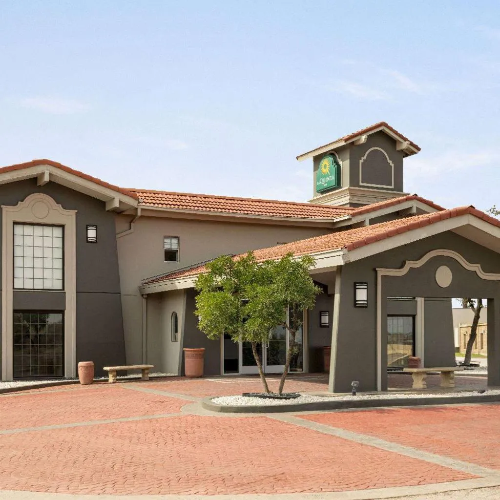Photograph of La Quinta Inn by Wyndham San Antonio Lackland