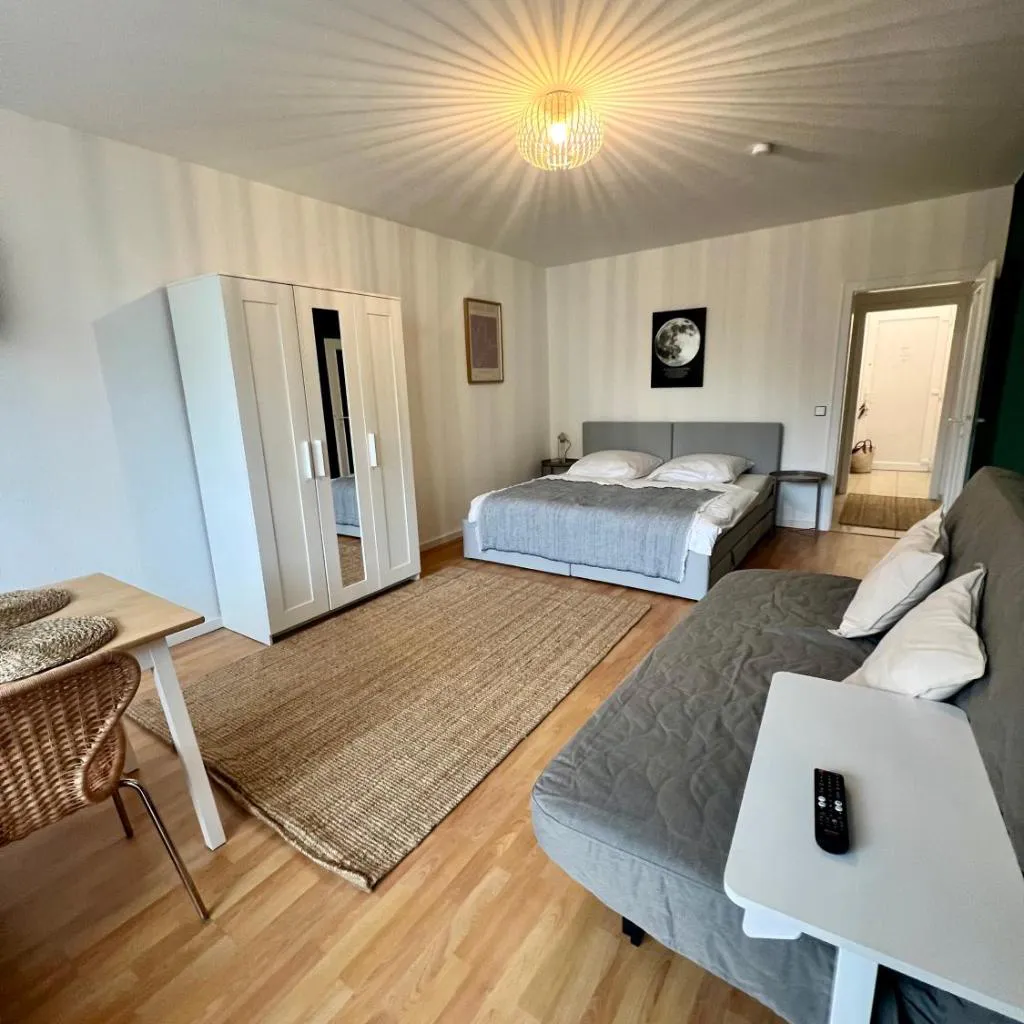 Photograph of TheFairHome - 5 Min to fair & airport, 8min to city center