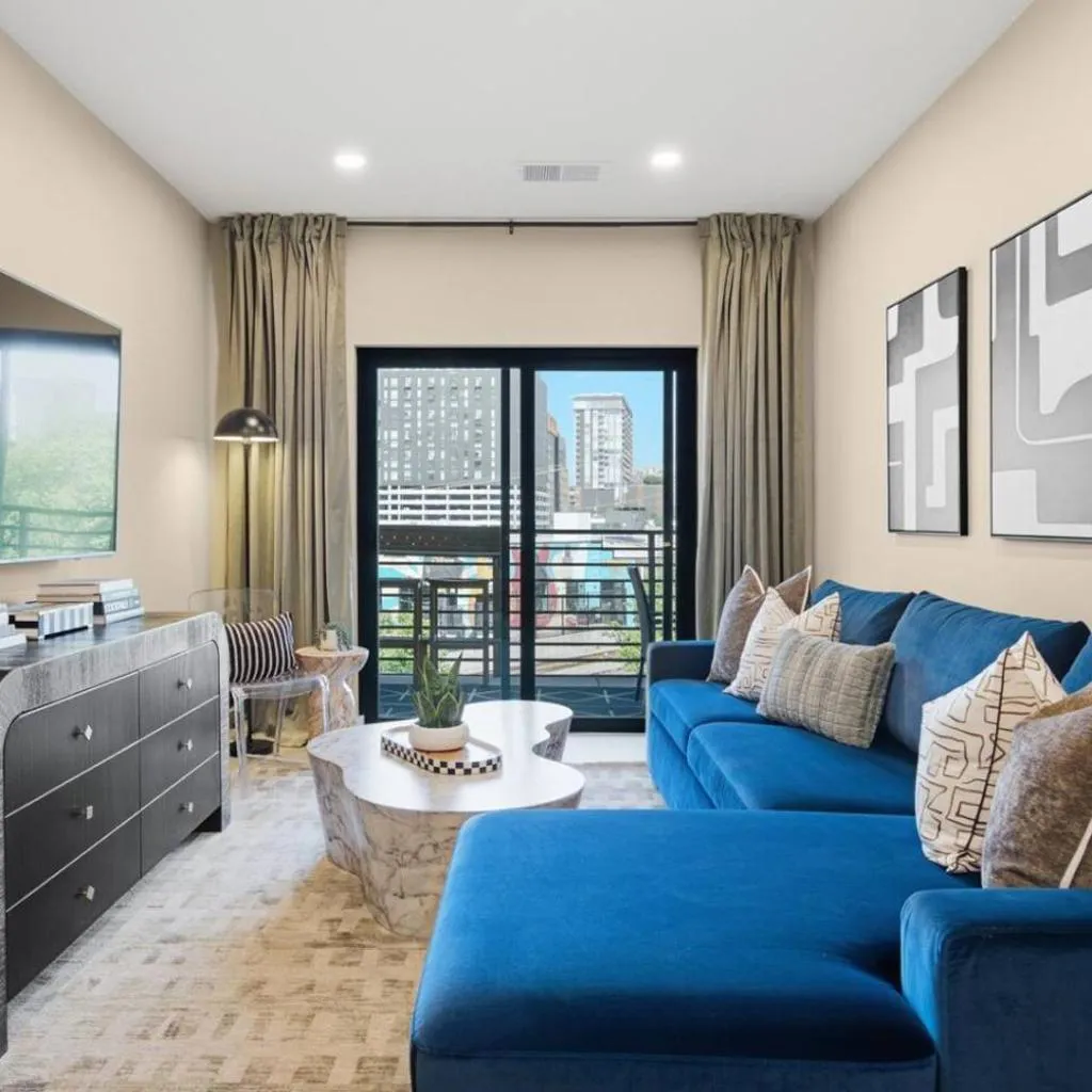 Photograph of Upscale Condo in Downtown with Pool, Balcony, Gym and Garage
