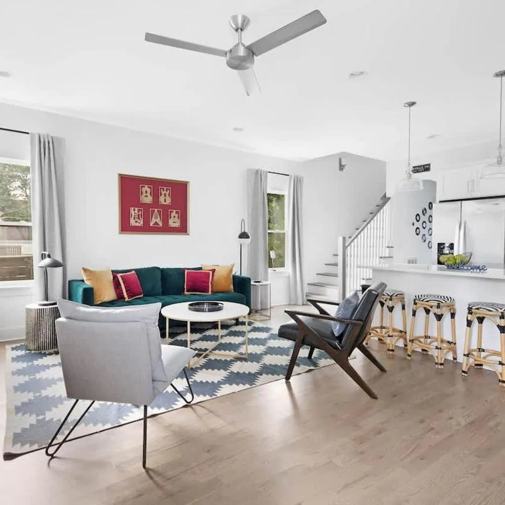 Photograph of Chic Oasis 5 mins to Broadway 8 beds B-Nashy