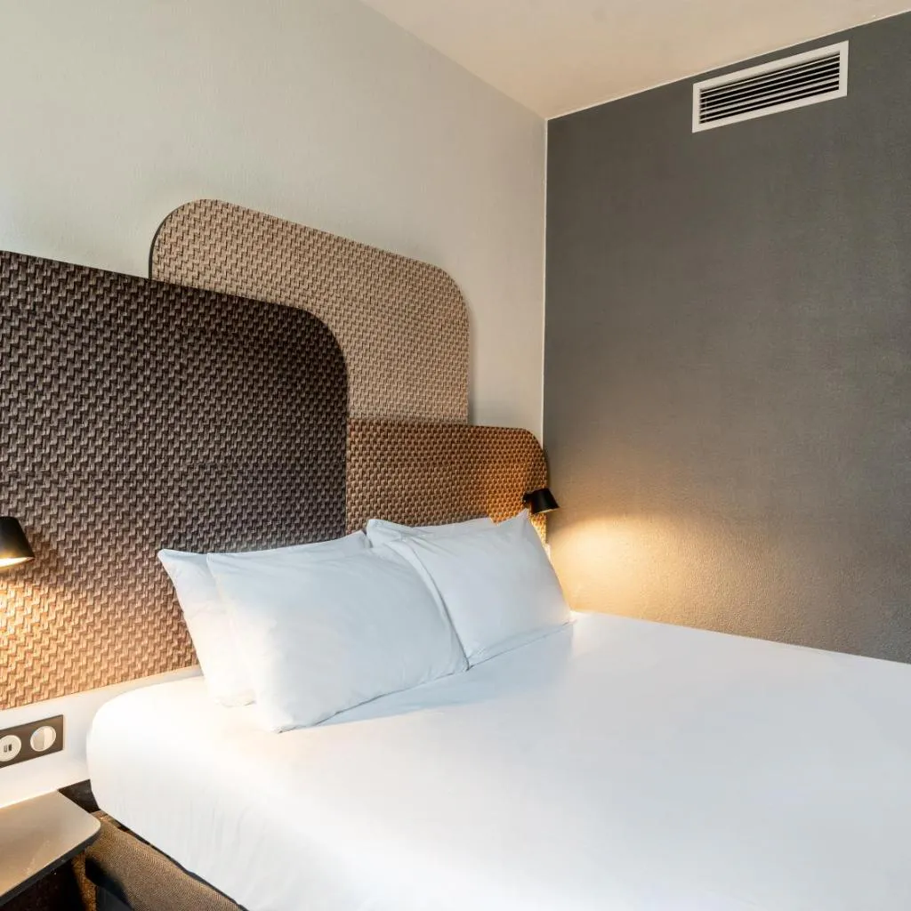 Photograph of B&B HOTEL Marseille Prado Parc des Expositions