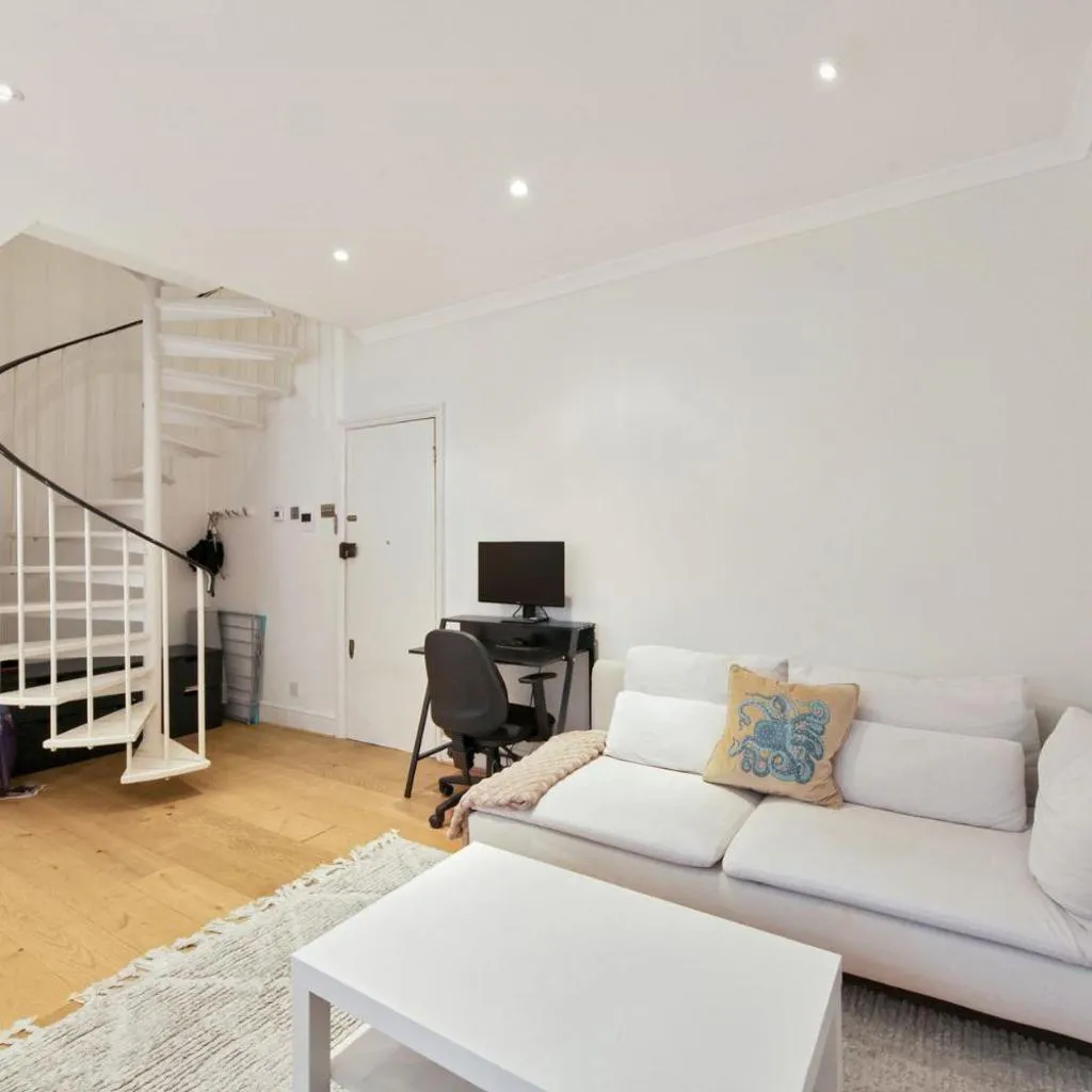 Photograph of Bright Modern Marylebone Apartment - Pass the Keys