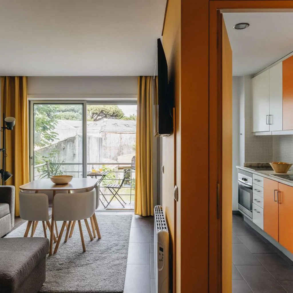 Photograph of Budget-Friendly Studio with Balcony in Rosario