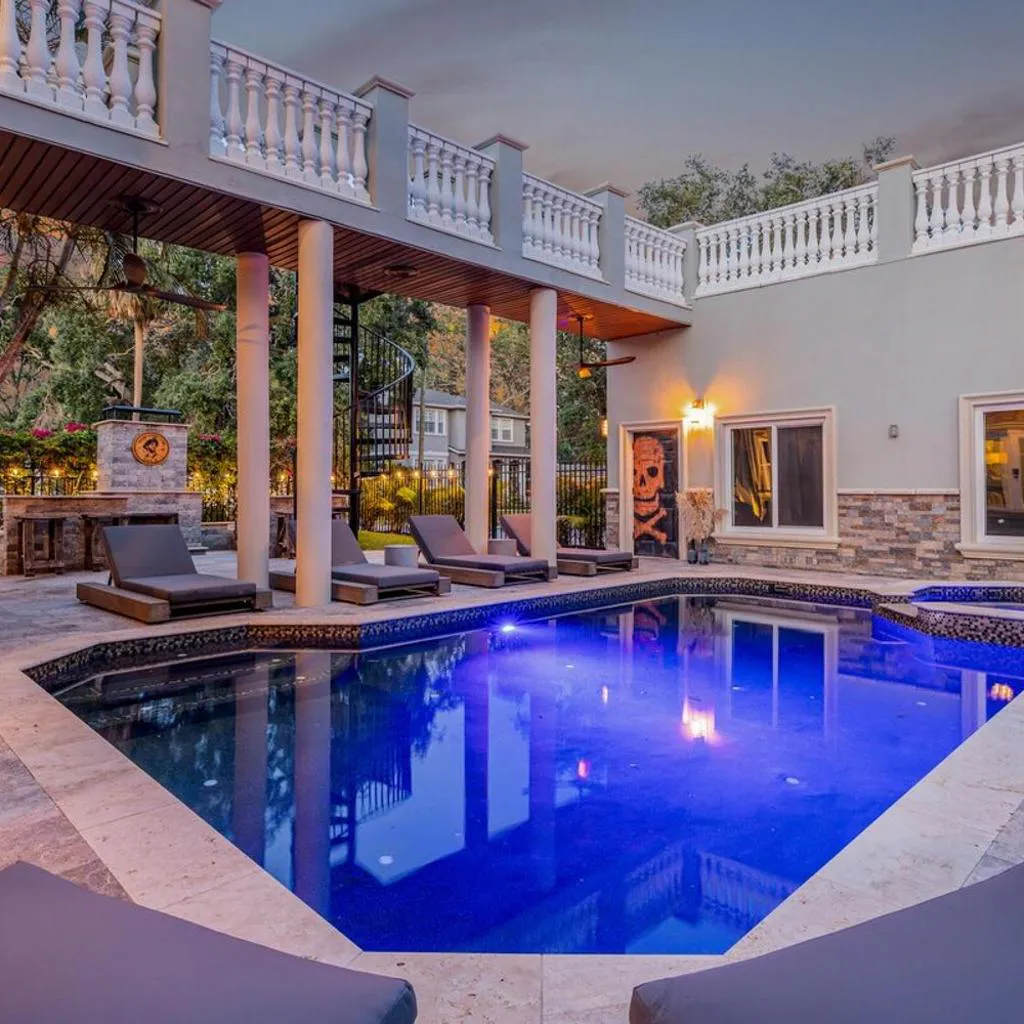 Photograph of Gaspar's Luxury Estate