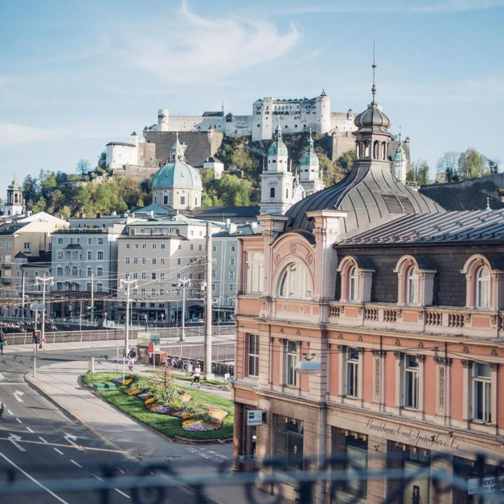 Photograph of Numa Salzburg Sonate