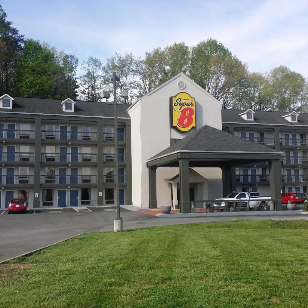 Photograph of Super 8 by Wyndham Pigeon Forge-Emert St