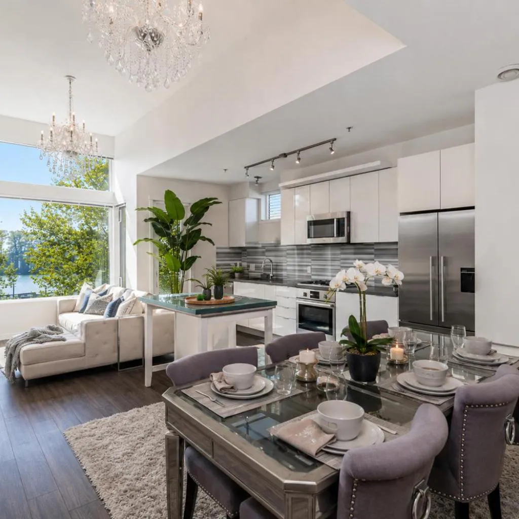 Photograph of Premium 2 Bedroom Downtown Vancouver Stay with Modern City Vibes